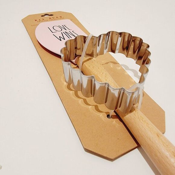 Rae Dunn Silicone Spatula and Cookie Cutter Set NWT - Picture 2 of 10